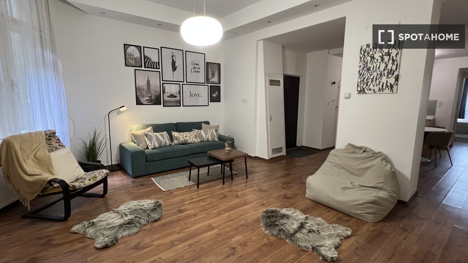 Apartment Budapest, 2 beds, 96m² — photo 2