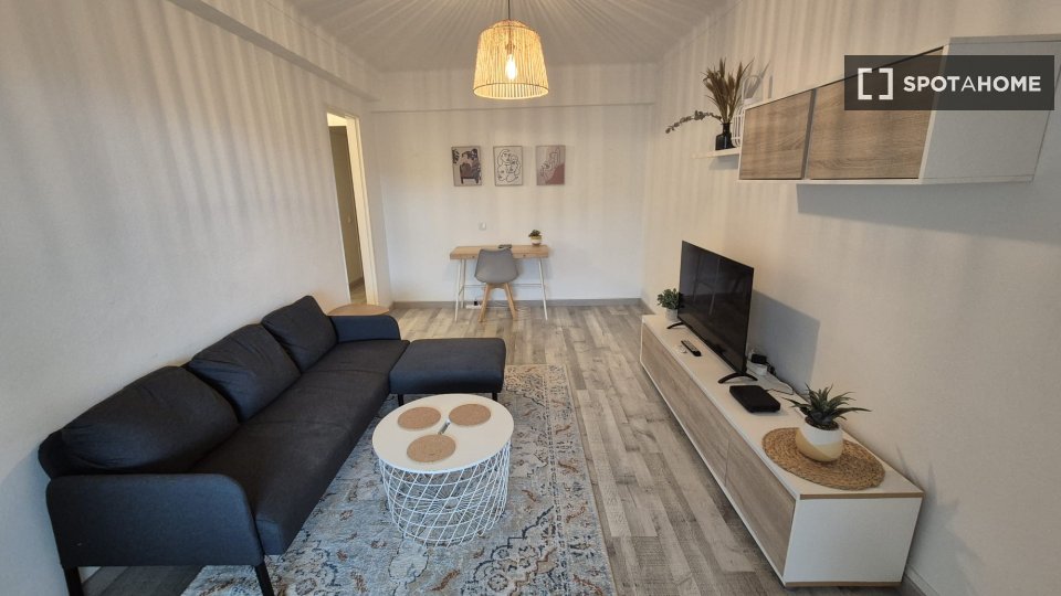 Apartment Lisbon, 3 beds, 89m² — photo 14