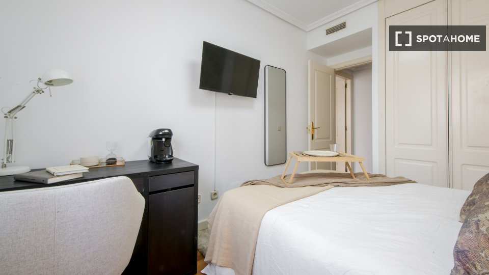 Double room Madrid, 8 beds — photo 5