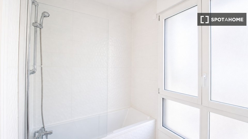 Chambre double Paris, 4 chambres — photo 33