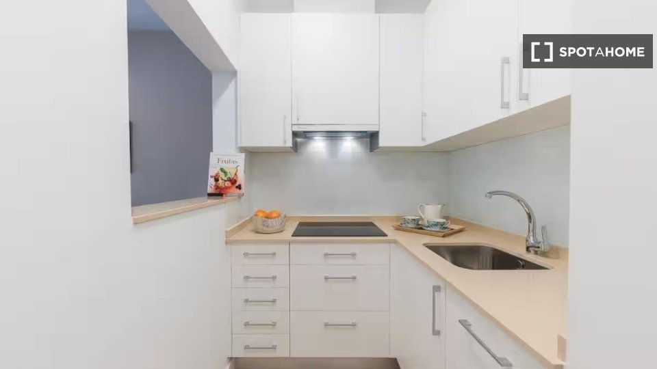 Apartment Madrid, 2 beds — photo 11