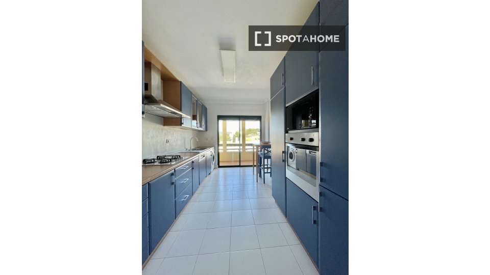Apartment Lisbon, 2 beds, 90m² — photo 1