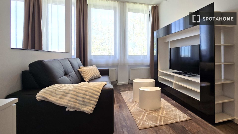 Apartment Frankfurt, 1 bed, 28m² — photo 2