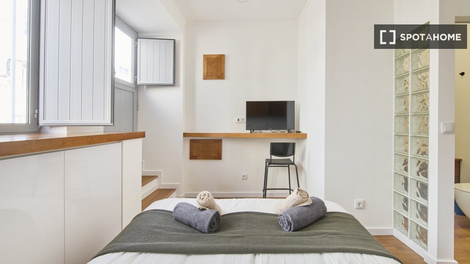 Apartment Lisbon, 1 bed — photo 18