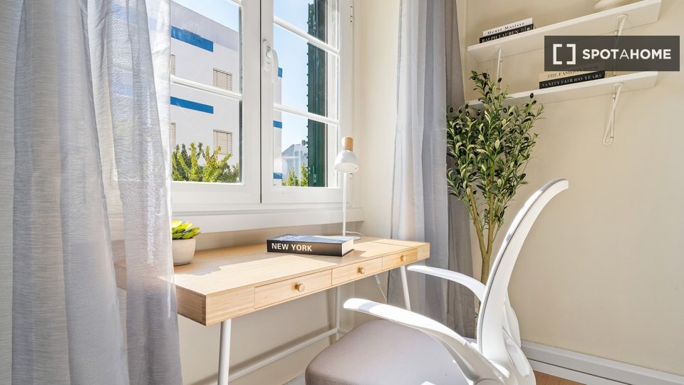 Double room Lisbon, 5 beds — photo 36