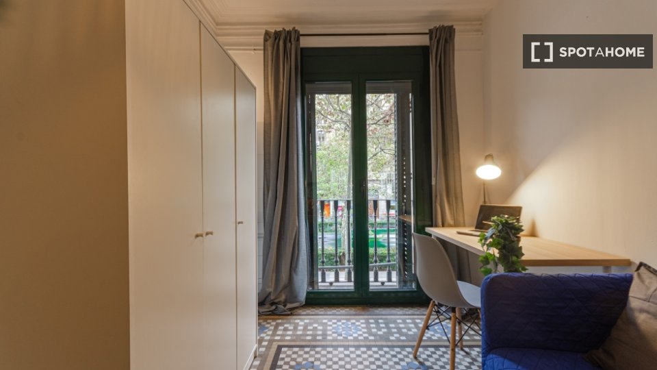 Double room Barcelona, 7 beds, 150m² — photo 13