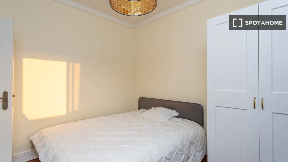 Double room Lisbon, 8 beds — photo 1