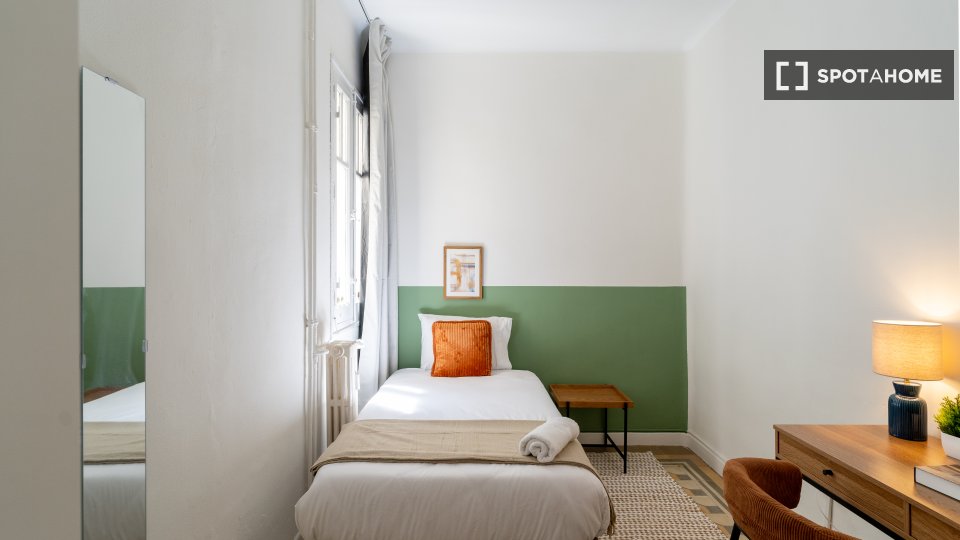 Double room Madrid, 7 beds — photo 1