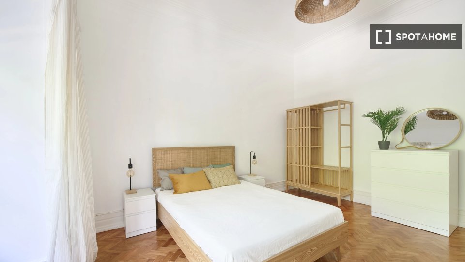 Double room Lisbon, 10 beds — photo 13