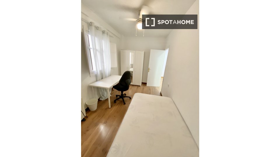 Habitación en piso compartido en alquiler en Murcia