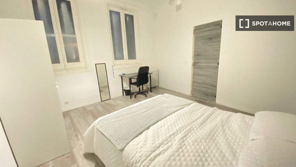Double room Madrid, 10 beds — photo 17