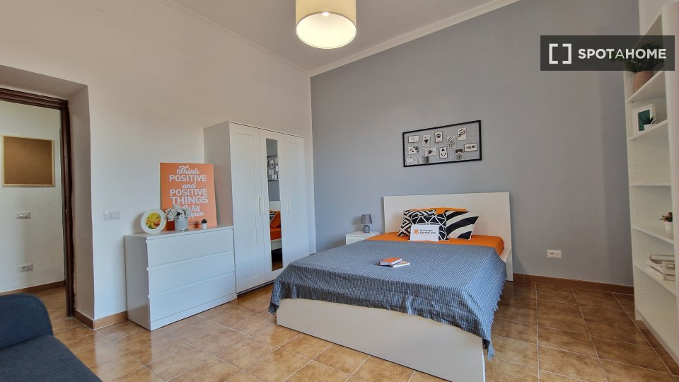 Double room Rome, 3 beds — photo 34
