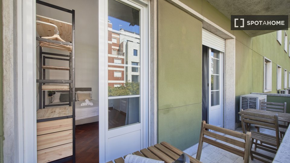Double room Lisbon, 7 beds, 200m² — photo 18