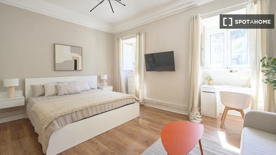 Double room Lisbon, 9 beds — photo 5