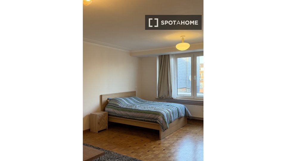 Double room Brussels, 4 beds, 125m² — photo 1
