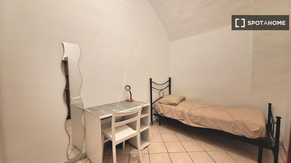 Double room Naples, 5 beds — photo 10