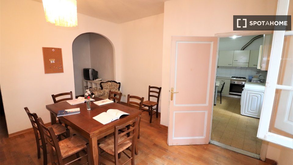 Double room Florence, 6 beds, 200m² — photo 15