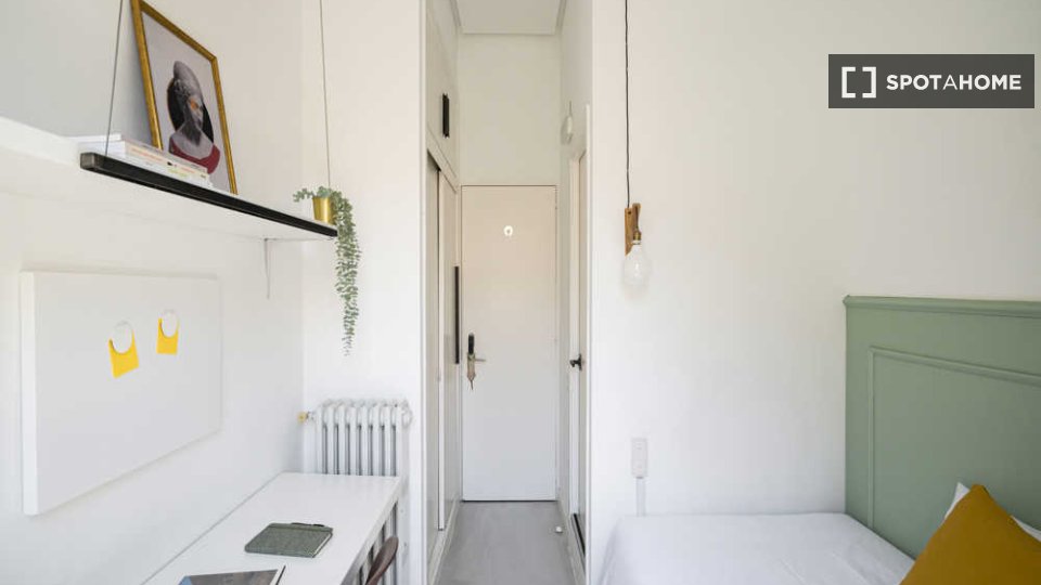 Habitación en piso compartido en alquiler en Justicia, Madrid.