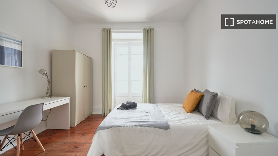 Double room Lisbon, 6 beds — photo 6