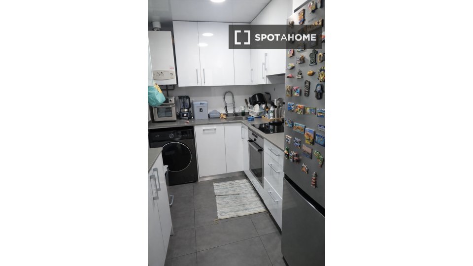 Double room Barcelona, 2 beds, 77m² — photo 8