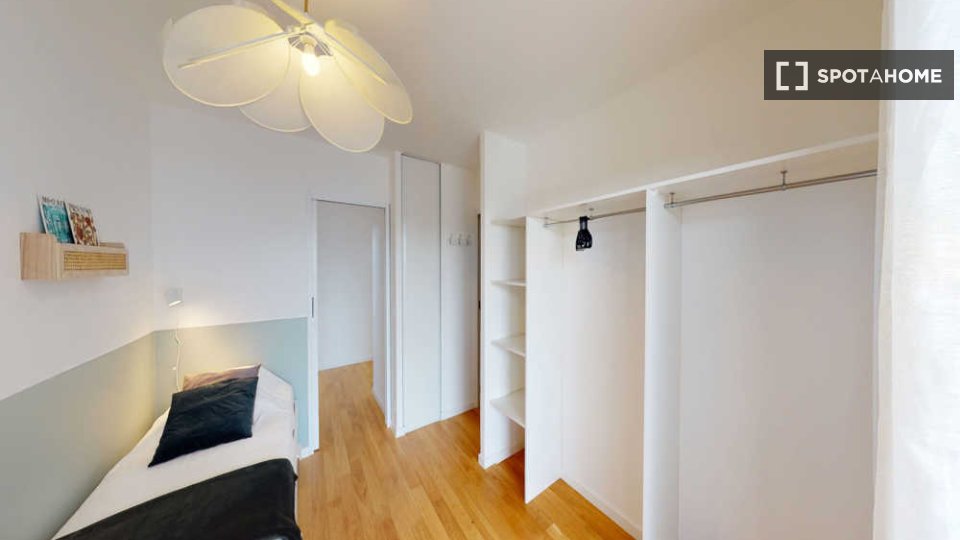 Double room Paris, 4 beds, 90m² — photo 16
