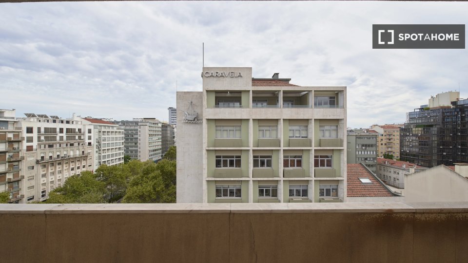 Double room Lisbon, 6 beds — photo 13