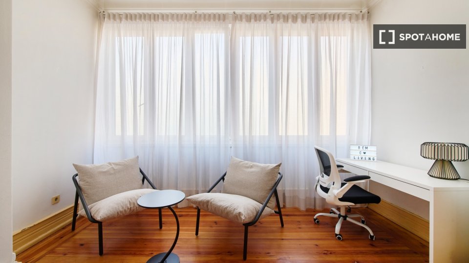 Double room Lisbon, 8 beds — photo 9