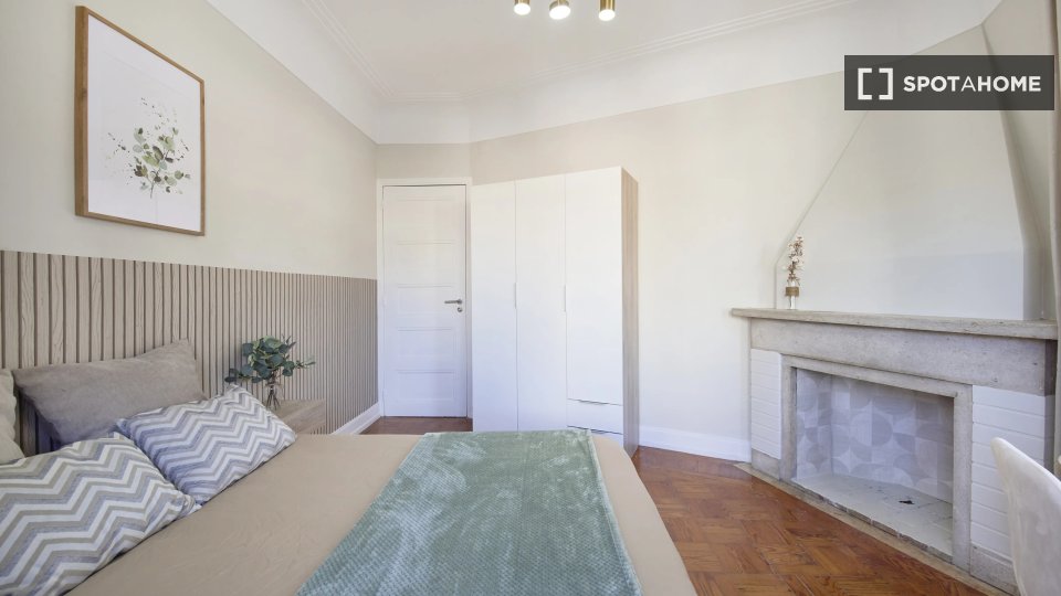 Double room Lisbon, 4 beds — photo 3