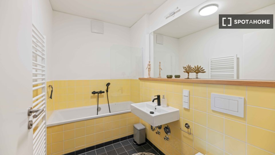 Double room Munich, 4 beds, 97m² — photo 4