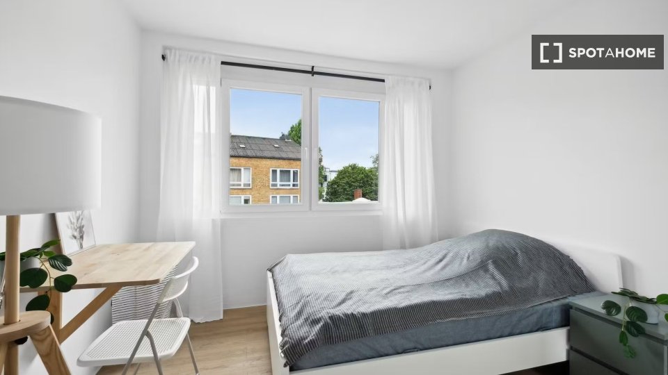 Double room Hamburg, 2 beds, 43m² — photo 11