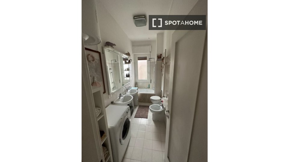 Double room Milan, 3 beds, 78m² — photo 4