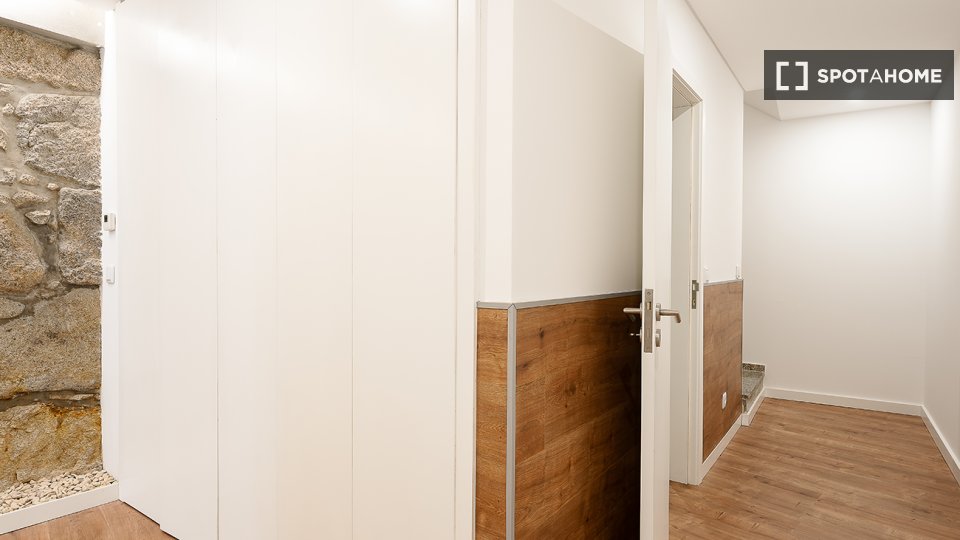 Apartment Porto, 2 beds, 175m² — photo 17