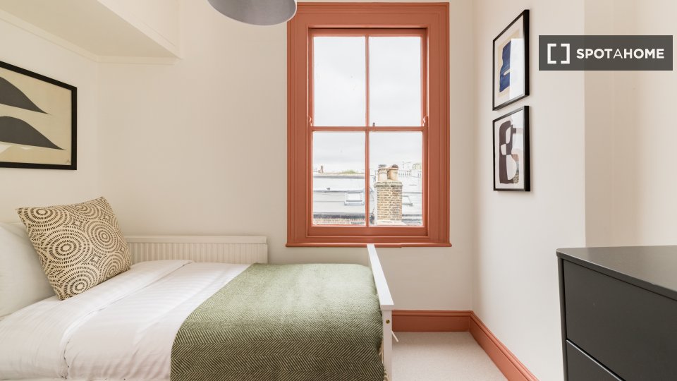 Apartment London, 4 beds — photo 16
