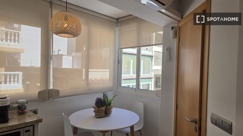 Apartment Valencia, 1 bed, 30m² — photo 8