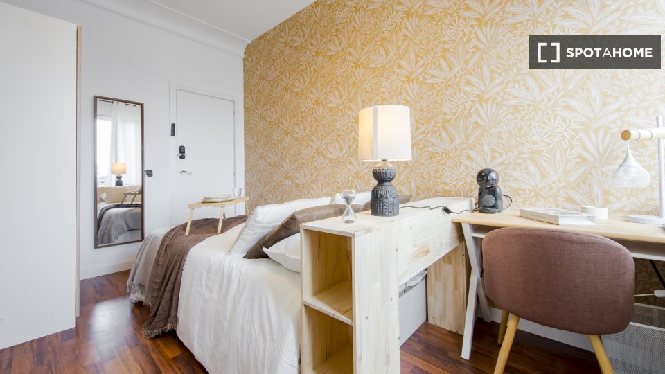 Double room Madrid, 8 beds — photo 2