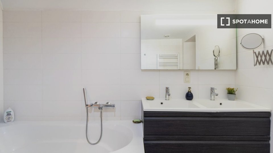 Apartment Brussels, 1 bed — photo 16