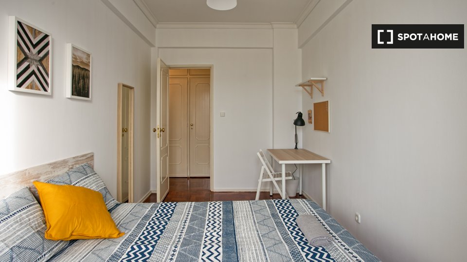 Double room Lisbon, 5 beds — photo 2