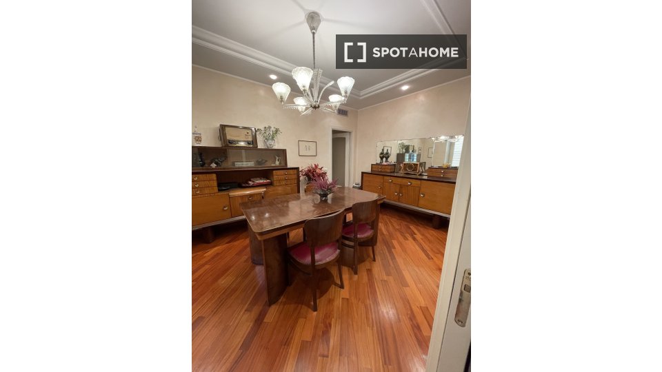 Double room Rome, 1 bed, 90m² — photo 8