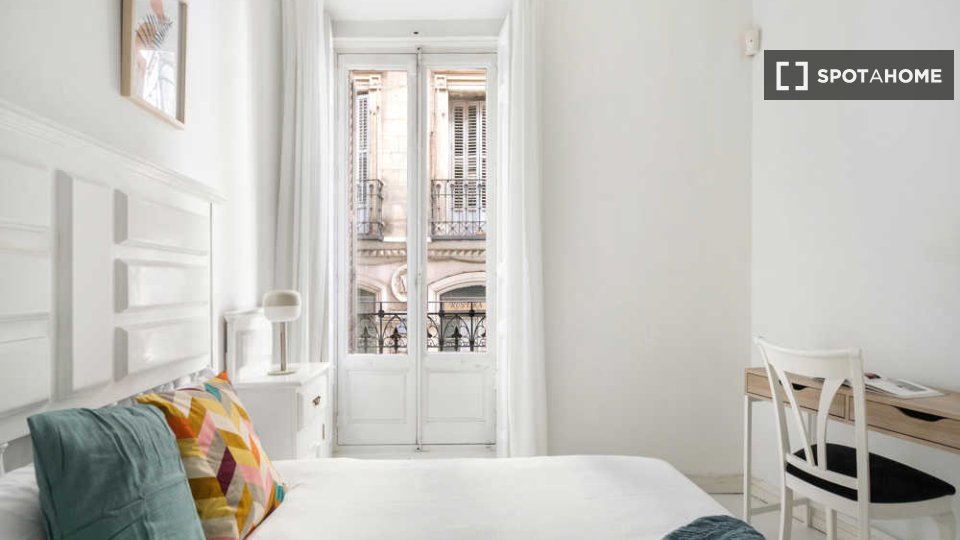Double room Madrid, 7 beds — photo 41