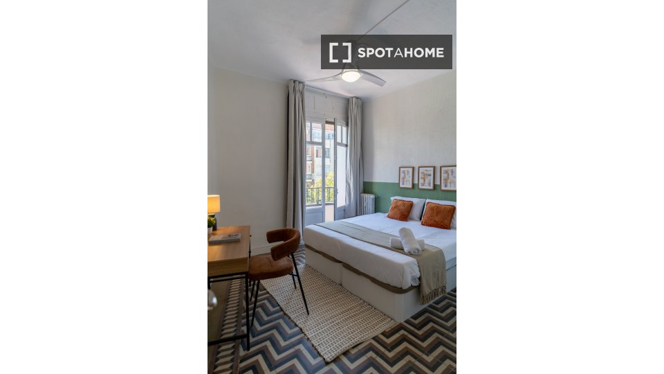 Double room Madrid, 7 beds — photo 19