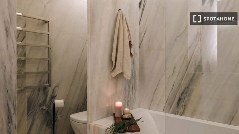 Apartment Lisbon, 2 beds — photo 17
