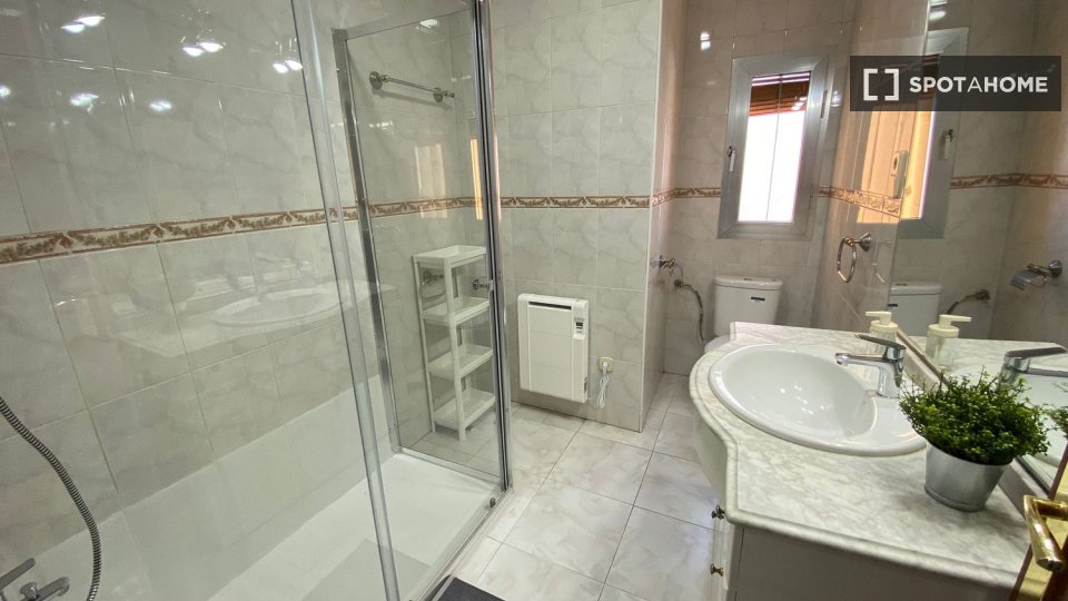 Habitación doble Madrid, 3 habitaciones — foto 22