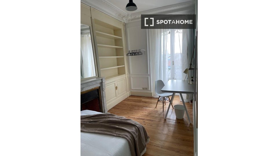 Double room Madrid, 10 beds, 173m² — photo 18