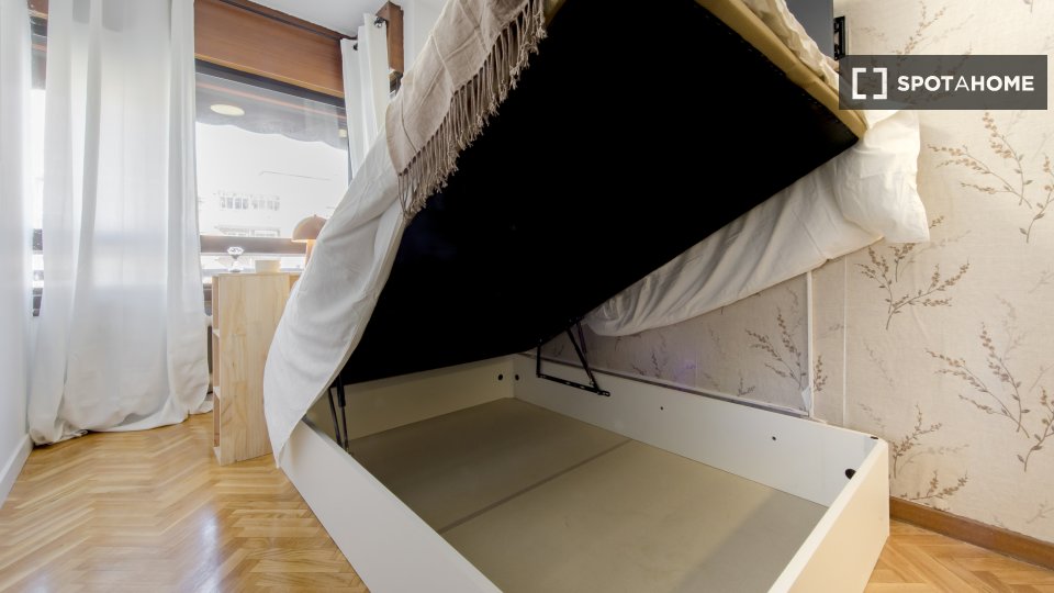 Double room Madrid, 7 beds — photo 3