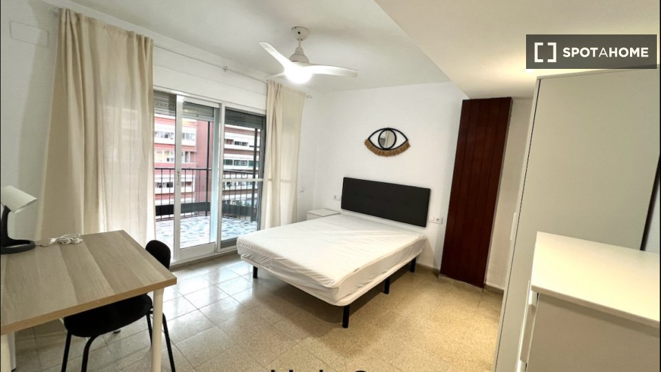 Double room Valencia, 7 beds, 200m² — photo 15