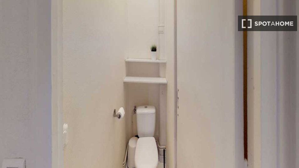 Double room Lyon, 5 beds, 110m² — photo 12