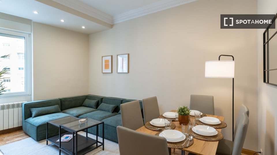 Double room Madrid, 5 beds — photo 11
