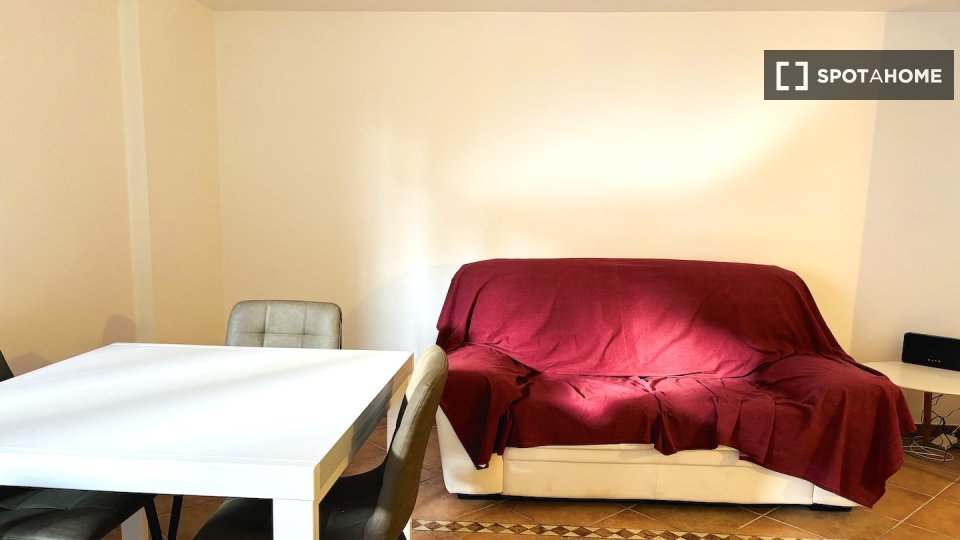 Double room Rome, 3 beds — photo 11