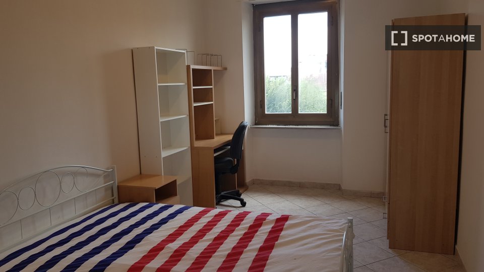Double room Turin, 3 beds, 96m² — photo 12