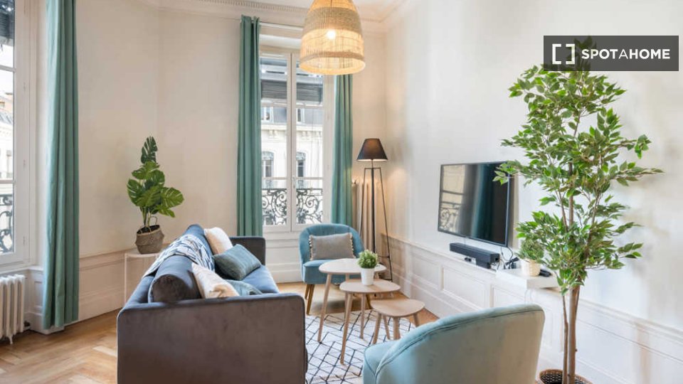 Double room Lyon, 5 beds, 150m² — photo 12